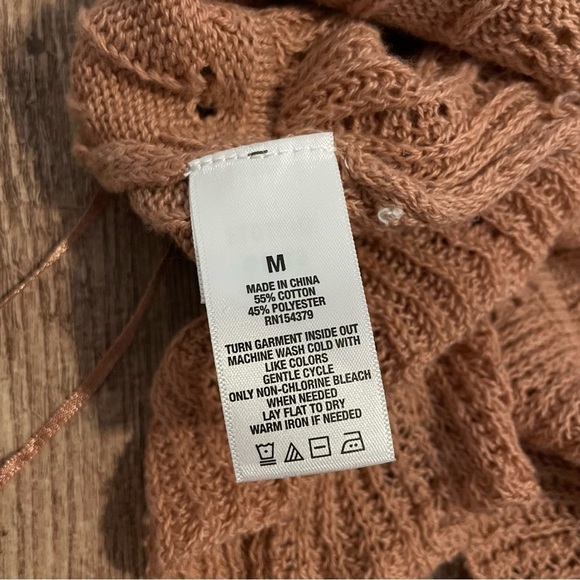 NWT Aeropostale Crochet Tie Front Blush Pink Cropped Tank Top Size Medium - Picture 5 of 5